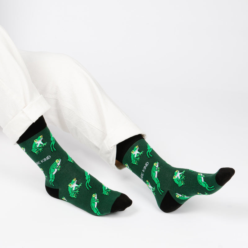 Model wearing green tree frog bamboo socks