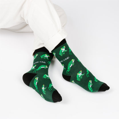 model wearing tree frogs bamboo socks